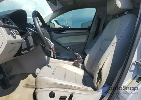 2015 Volkswagen Passat S from USA, damaged, VIN 1VWAS7A31FC029480